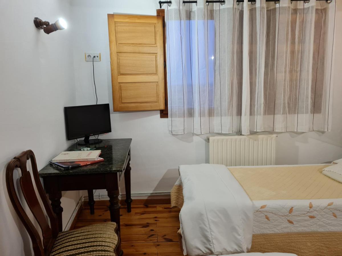Restaurante Hotel Rural Papasol อาตาปูแอร์กา ภายนอก รูปภาพ